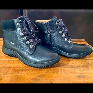 Sofft black waterproof women’s boot